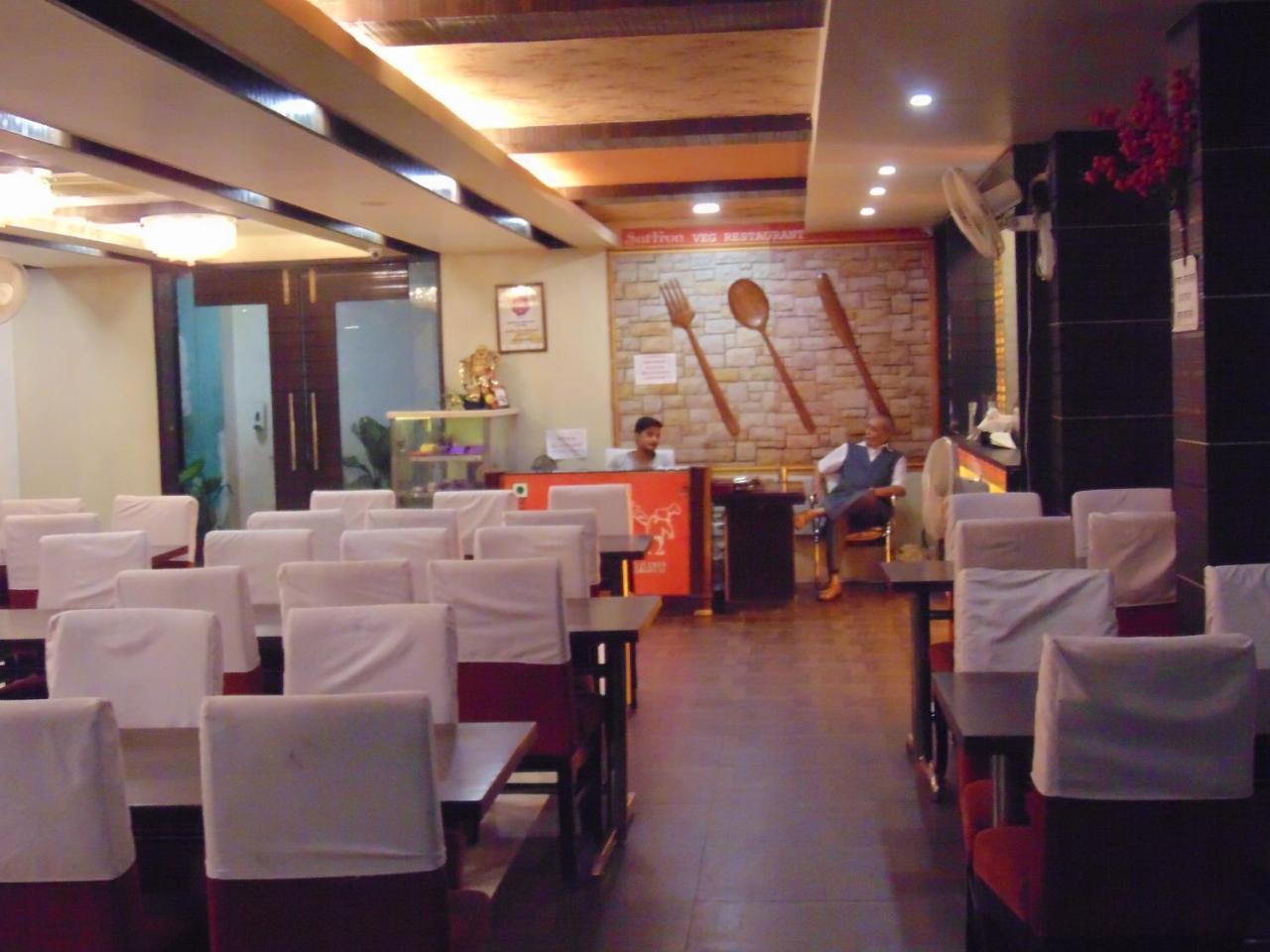 Hotel Saffron Varanasi Dış mekan fotoğraf